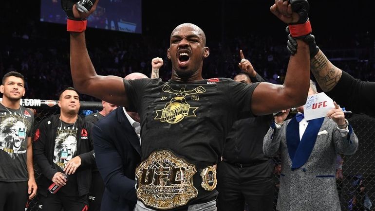 UFC doim qiziqarli va murosasiz chempionlik janglarini tashkil etadi. 
			