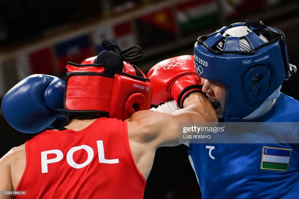 Biroz avval bokschimiz Tursunoy Rahimova Tokiodagi ilk jangida polshalik raqibasini mag'lub etdi. 
			