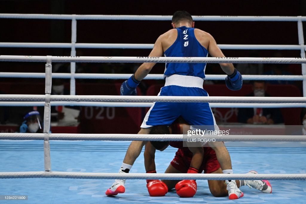 Boks bahslarining -69 kg vazn toifasida vatanimiz sharafini himoya qilayotgan Bobousmon Baturov ilk jangida Polando Roxanga qarshi ringga ko'tarildi va raqibini 4:0 hisobida mag'lub etdi.
			