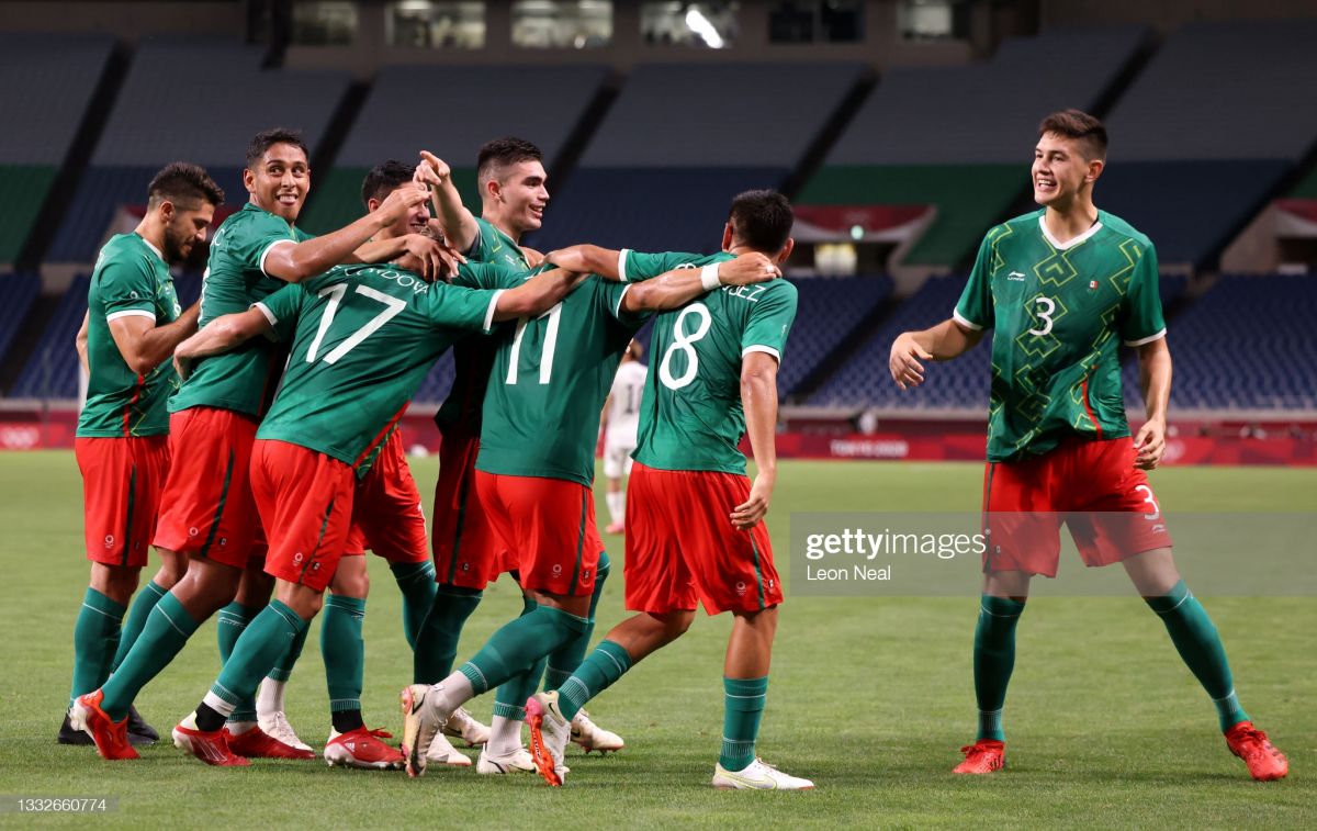 Futbol bo'yicha Meksika Olimpiya terma jamoasi Yaponiyani mag'lubiyatga uchratgan holda, Olimpiadada 3-o'rinni qo'lga kiritdi.
			