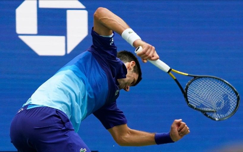 Novak Jokovich US Open finalidagi harakatlari uchun jarimaga tortildi