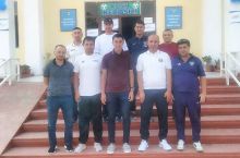 Vodiy futbolini o'zining ishchi guruhi bilan yuqori cho'qqiga olib chiqishni reja qilgan Odil Ahmedov ertaga start oladigan Vodiy ligasi oldidan Andijonda bo'ldi. 
			