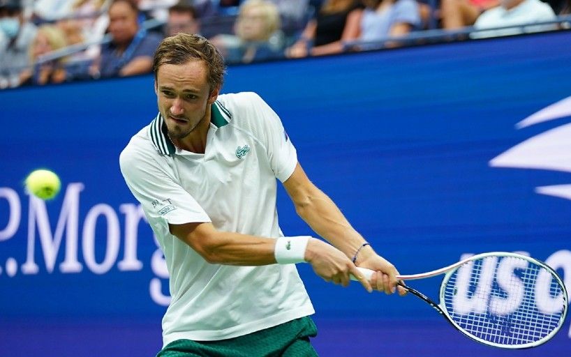 Medvedev qatorasiga uchinchi yil ham US Open 1/4 finalida