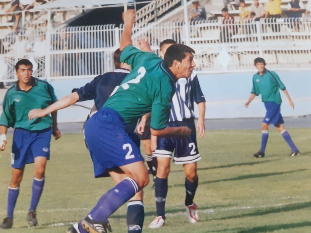 Futbolchi faoliyati davomida qancha klublarning eshigini qoqmasin, qaerga bormasin muxlislar uni doim ilk qadamlarini qo'ygan jamoasidagi faoliyatini maroq bilan eslashadi.
			