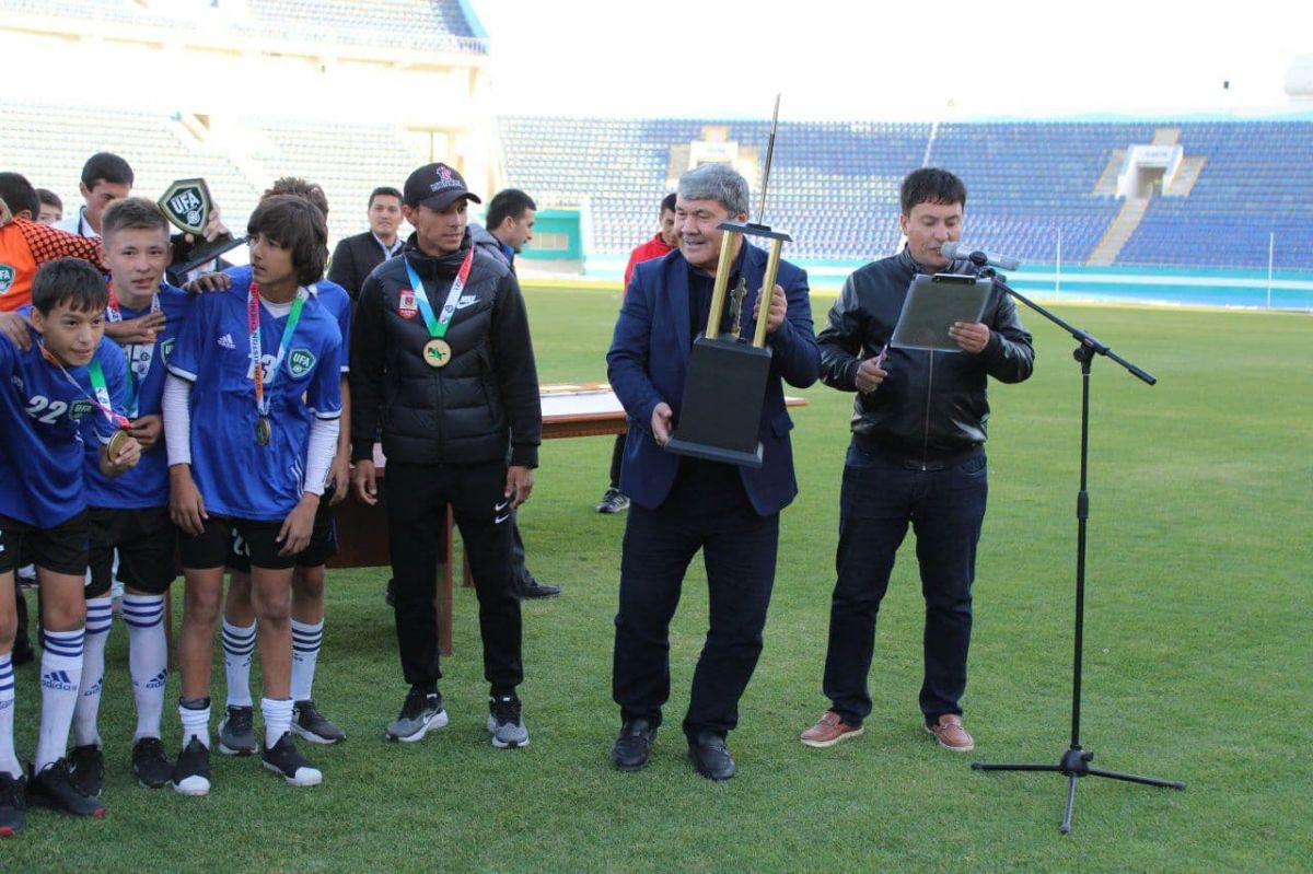 Qarshida o'tgan O'zbekiston chempionatida poytaxtlik yosh futbolchilar birinchi bo'lishdi + FOTO