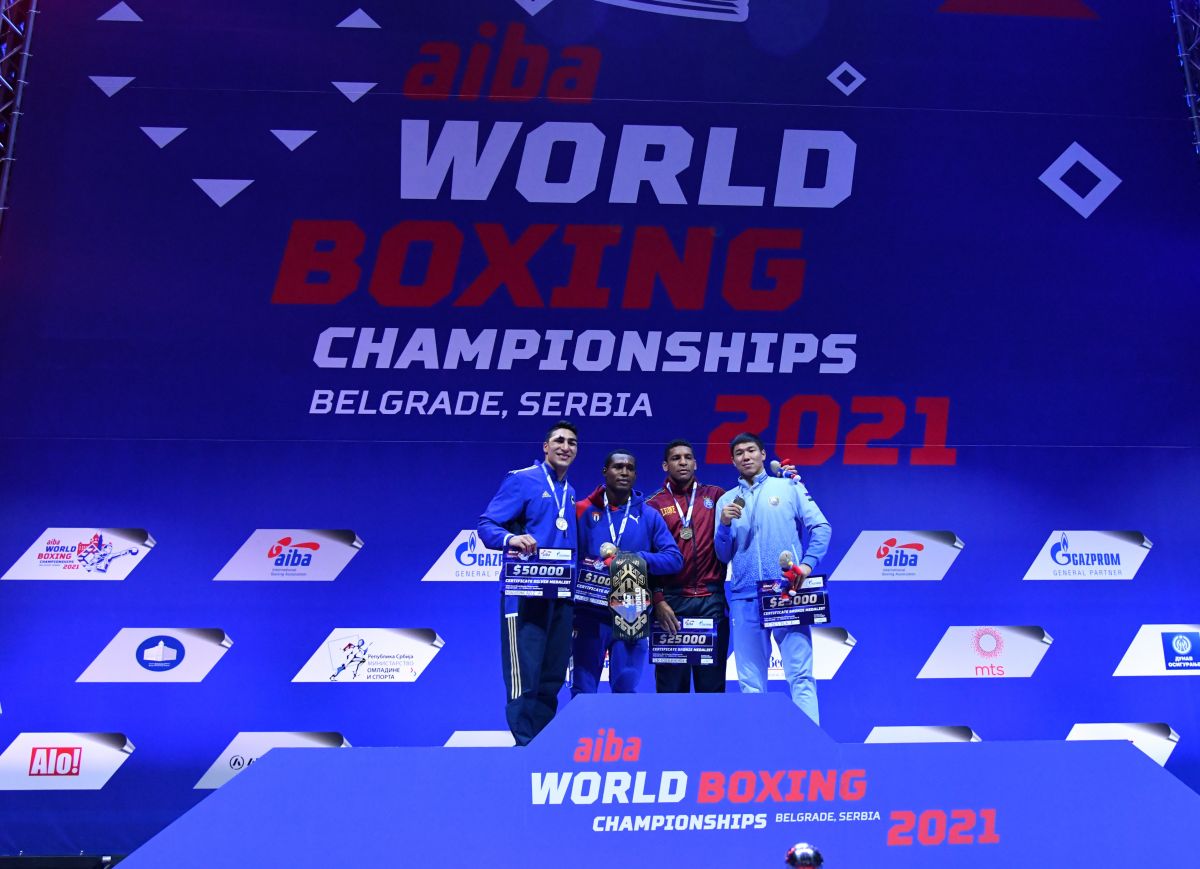 -92 kg vaznli bokschimiz Madiyar Saidrahimov jahon chempionatining bronza medaliga sazovor bo'lgandi.
			