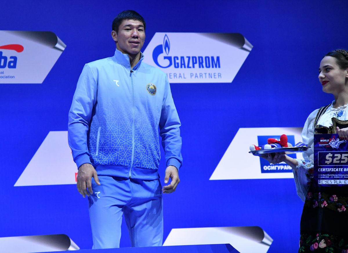 -92 kg vaznli bokschimiz Madiyar Saidrahimov jahon chempionatining bronza medaliga sazovor bo'lgandi.
			