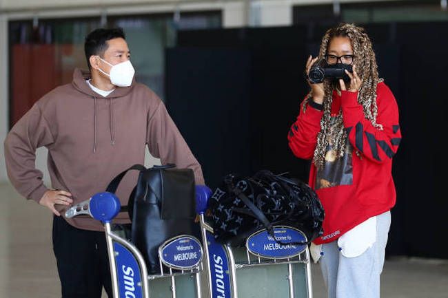 Naomi Osaka Yashil qitaga etib bordi + FOTO