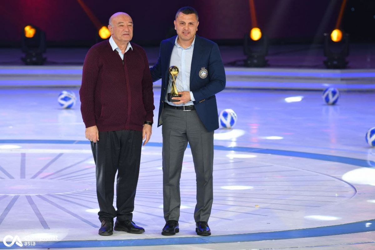 Bugun O'zbekiston futbol associaciyasining navbatdan tashqari kongressi va o'zbek futbolining 2021 yil yakunlariga bag'ishlangan UZ Football Awards-2021 taqdirlash marosimi bo'lib o'tdi. 
			