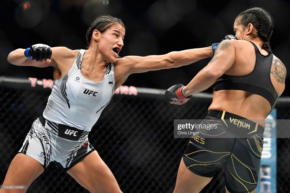 UFC rahbari Dana Uaytning Amanda Nunes va PFL chempioni Kayla Xarrison jangi barbod bo'lganidan biroz ranjidi.
			