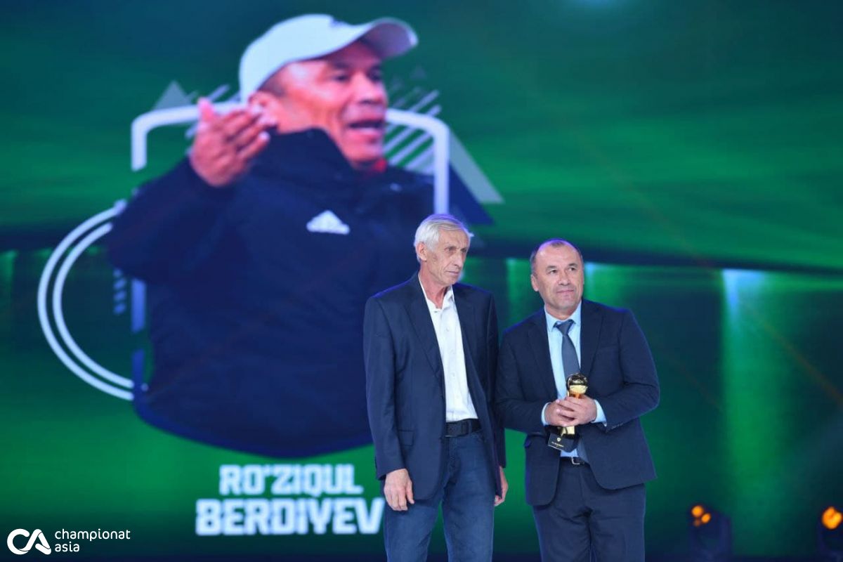 Bugun O'zbekiston futbol associaciyasining navbatdan tashqari kongressi va o'zbek futbolining 2021 yil yakunlariga bag'ishlangan UZ Football Awards-2021 taqdirlash marosimi bo'lib o'tdi. 
			