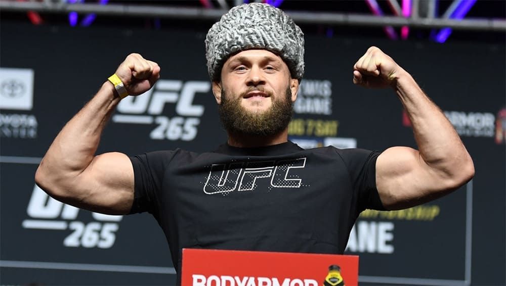 UFC engil vaznlilar reytingida 11-o'rinni egallab turgan Rafael Fiziev Toni Fergyuson va divizionning sobiq chempioni Rafael Dos Anos o'rtasidagi muloqotga qo'shildi. 
			