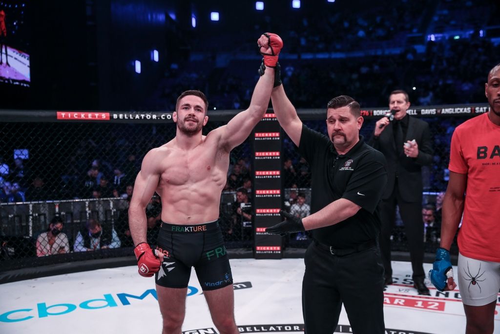 Xabar berganimizdek, kecha oqshom Irlandiya poytaxti Dublin shahrida Bellator 275 turniri bo'lib o'tdi. 
			