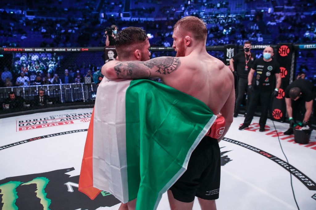 Xabar berganimizdek, kecha oqshom Irlandiya poytaxti Dublin shahrida Bellator 275 turniri bo'lib o'tdi. 
			