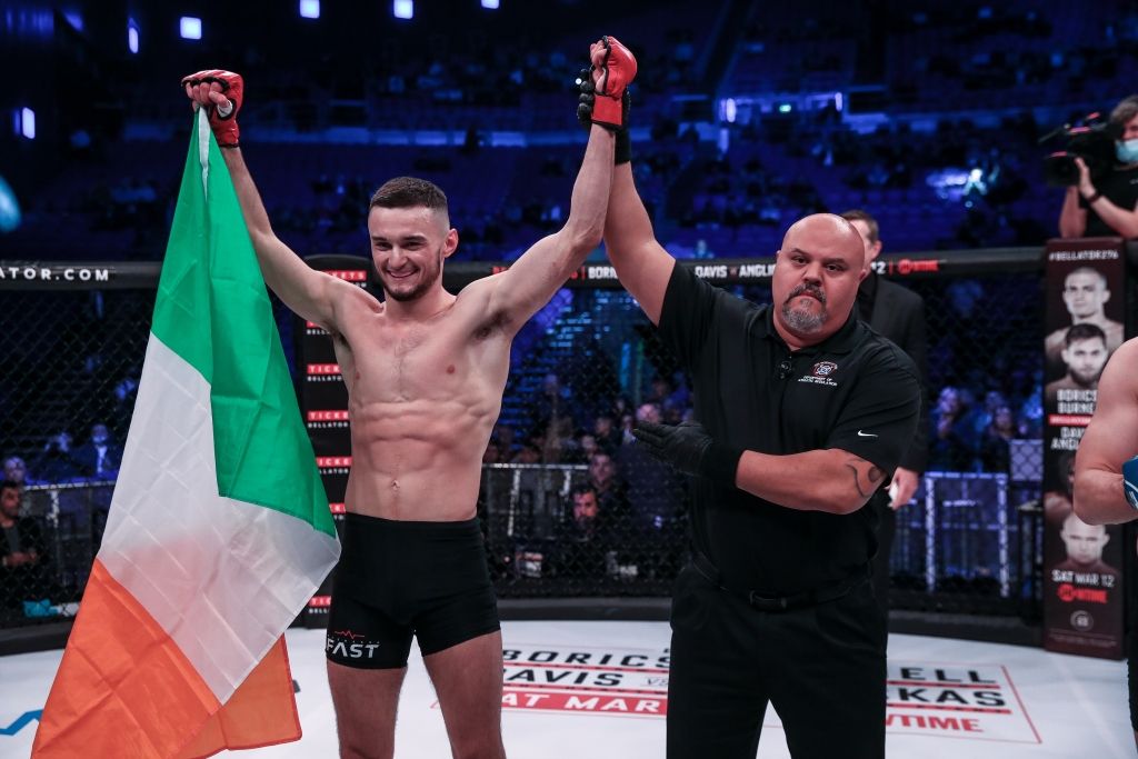 Xabar berganimizdek, kecha oqshom Irlandiya poytaxti Dublin shahrida Bellator 275 turniri bo'lib o'tdi. 
			