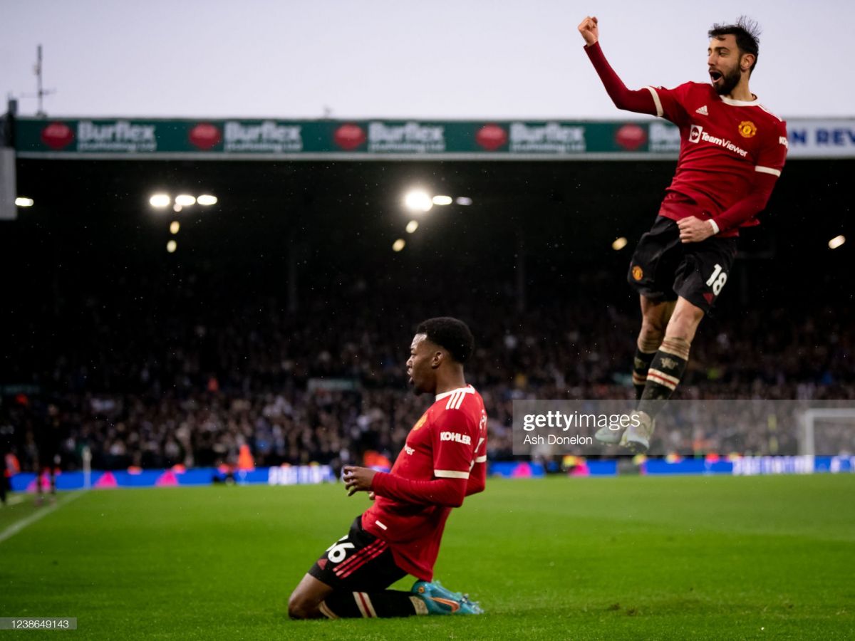 Angliya futboli atmosferasi shunchaki qoyilmaqom darajada. 
			