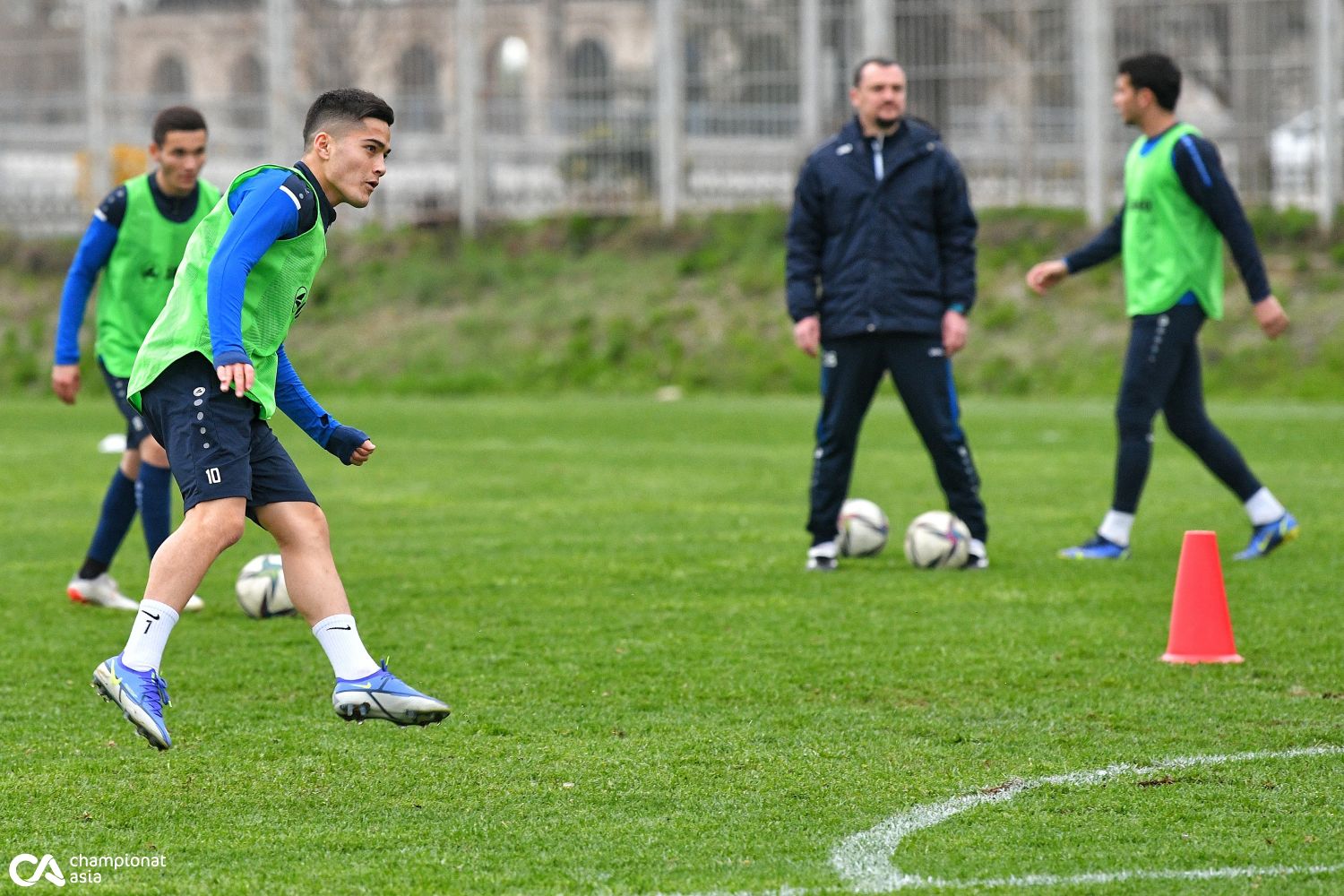 Timur Kapadze boshchiligidagi U-23 terma jamoasi Toshkentdagi mashg'ulotlarni davom ettirmoqda.
			